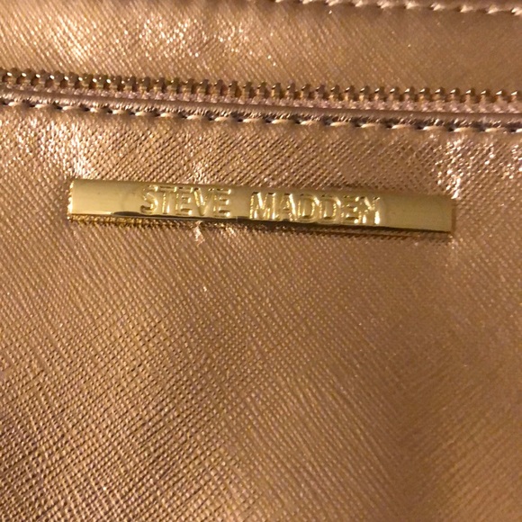 Gold clutch/purse - Picture 3 of 5